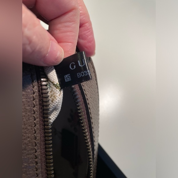 Neo Vintage GG Supreme Messenger Bag  - Authentic - Picture 9 of 10